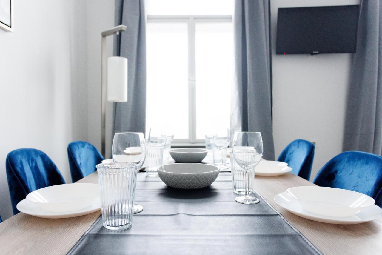 Central, Modern, Big Appartement *